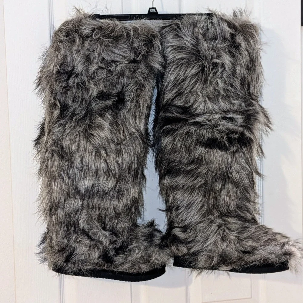Faux Fur Shaggy Salt Pepper Grey Festival Knee High Yeti Mukluk Boots Size 8 NEW